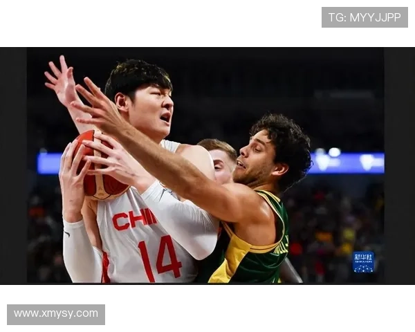 中国男篮21分逆转日本 激动泪洒赛场